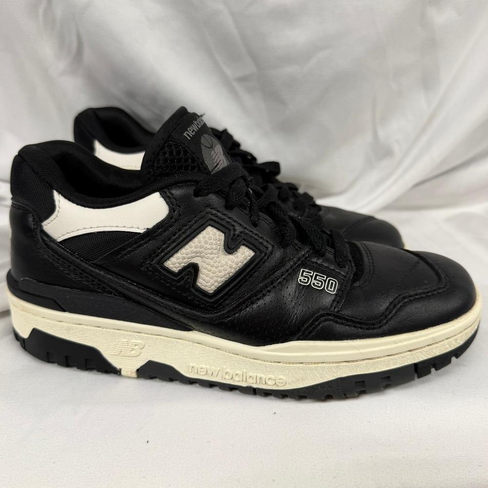 New Balance 550 Youth/Women's Unisex "Panda" BB550LBW Basketball Sneakers 4.5/37